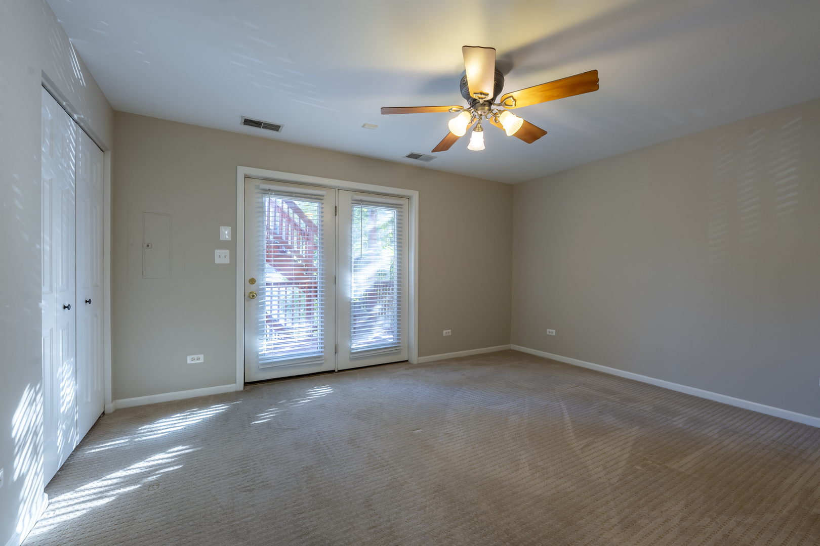 1481 N Larrabee Street Unit: B