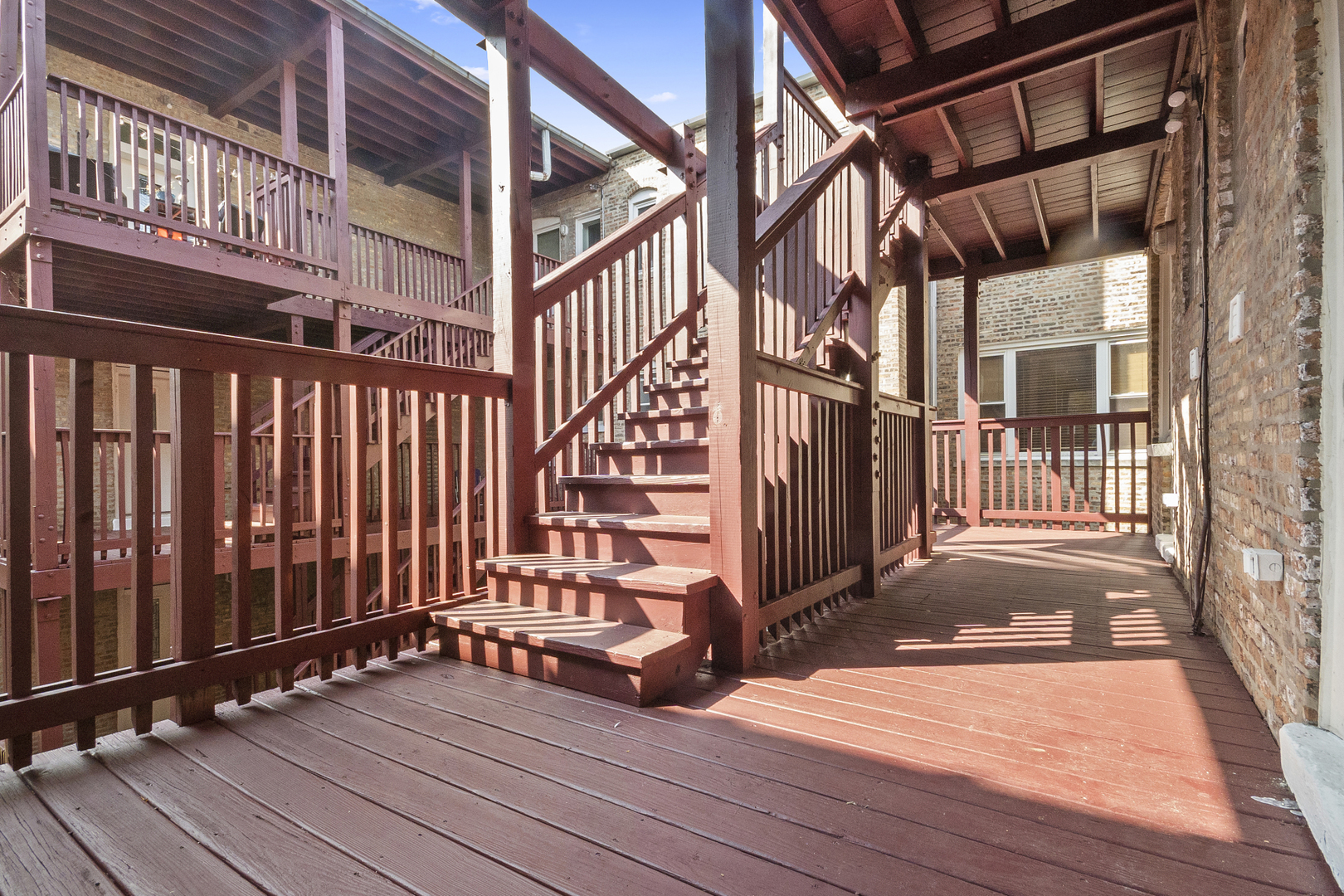 7650 N Greenview Avenue Unit: 2