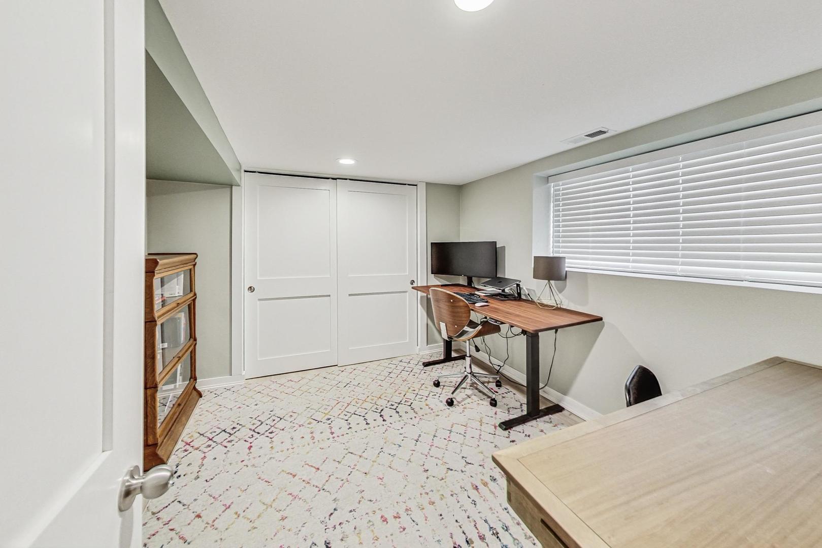 4310 W Belle Plaine Avenue