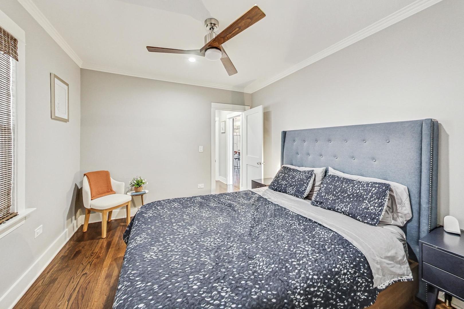 4310 W Belle Plaine Avenue