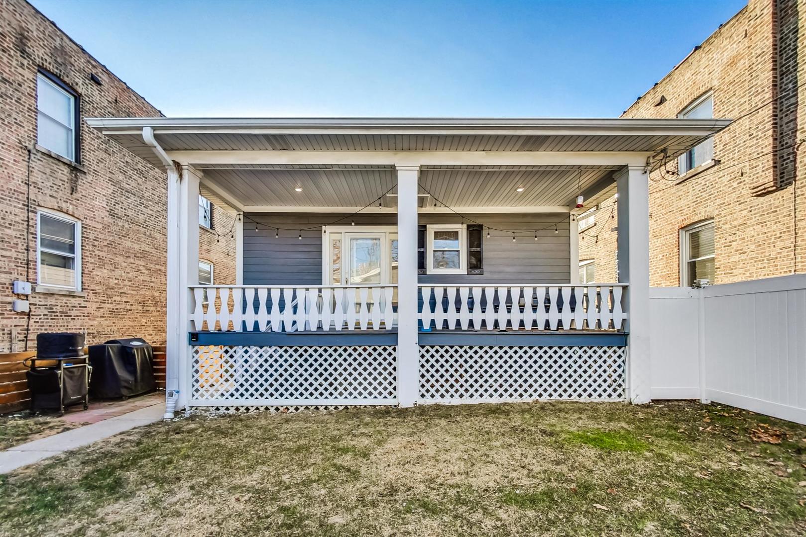 4310 W Belle Plaine Avenue