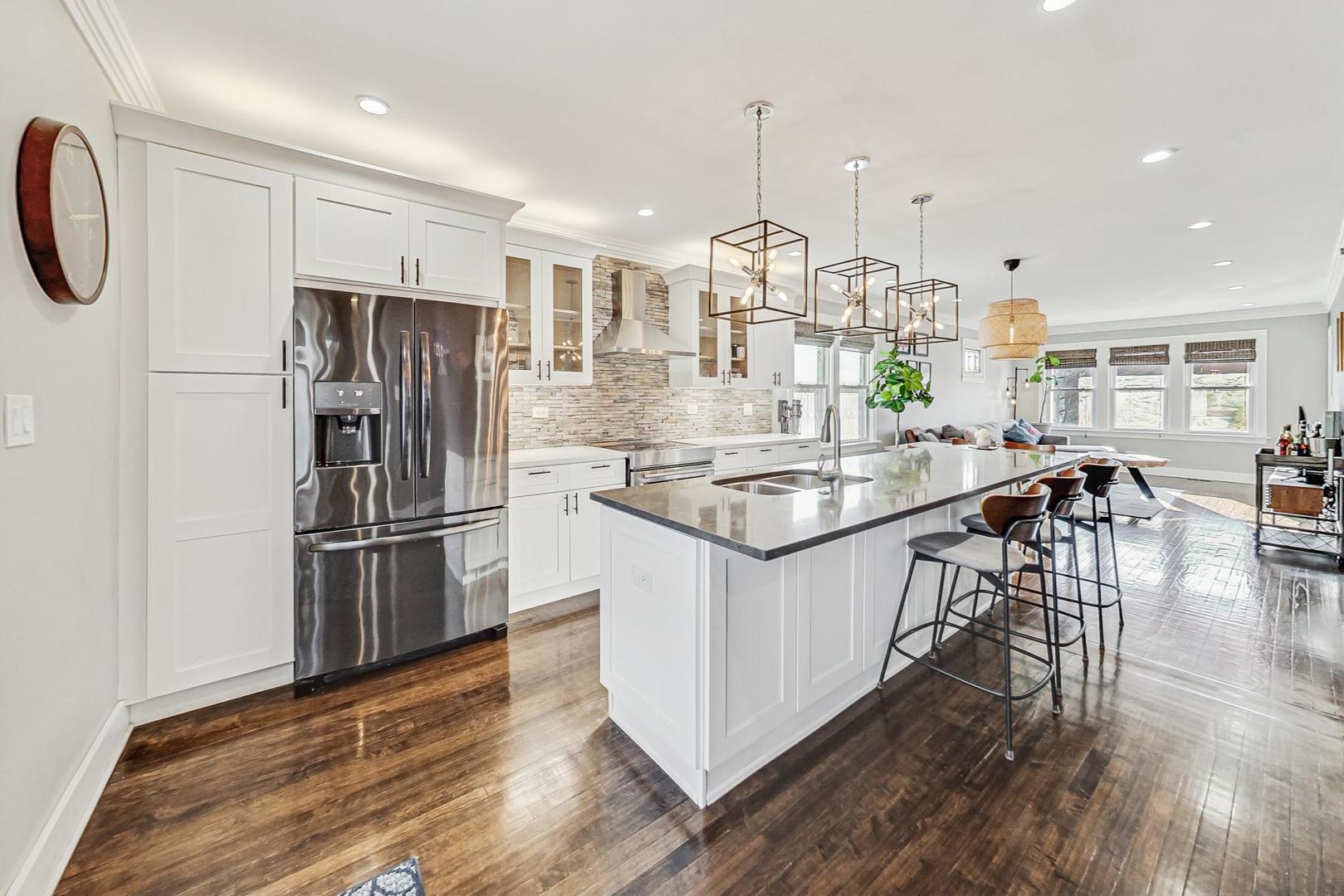 4310 W Belle Plaine Avenue