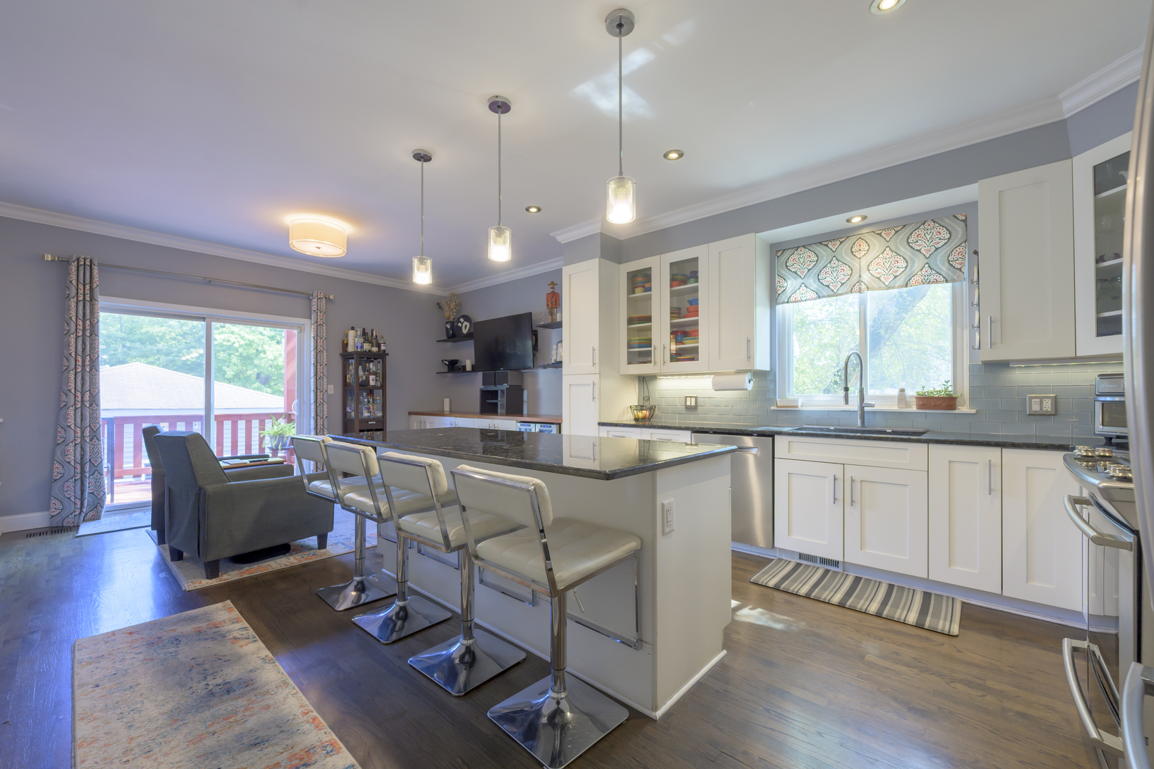 2501 N Monticello Avenue