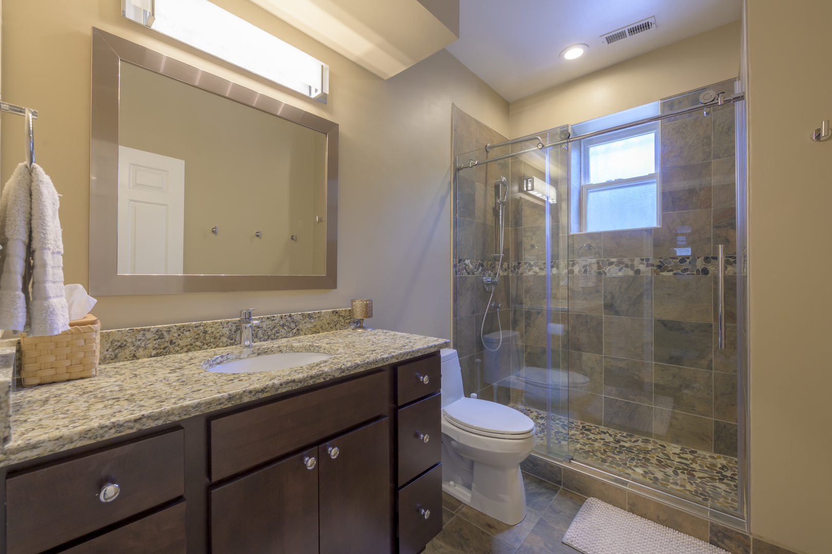 2501 N Monticello Avenue