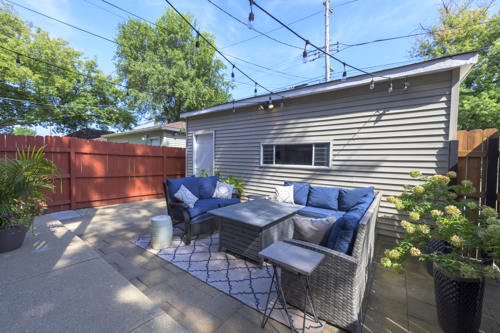 2501 N Monticello Avenue