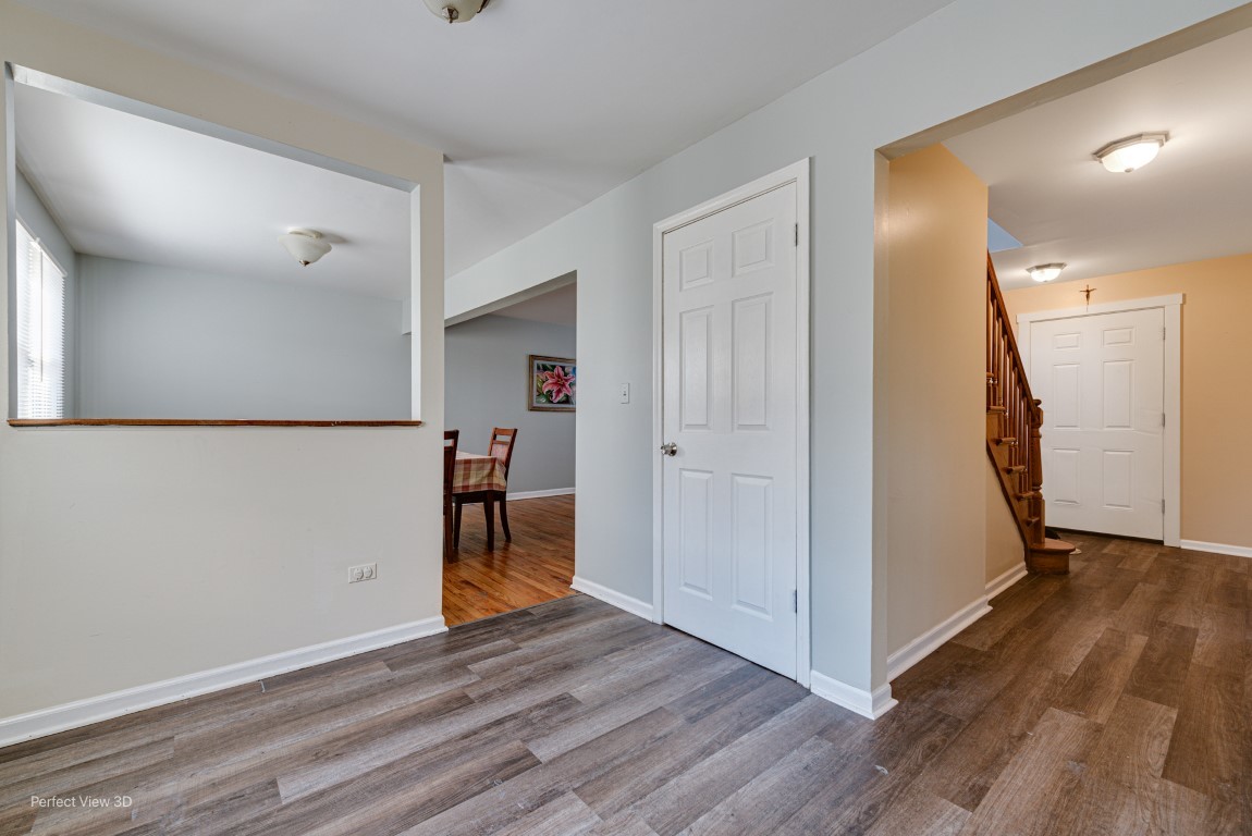 2008 W LUNT Avenue Unit: B