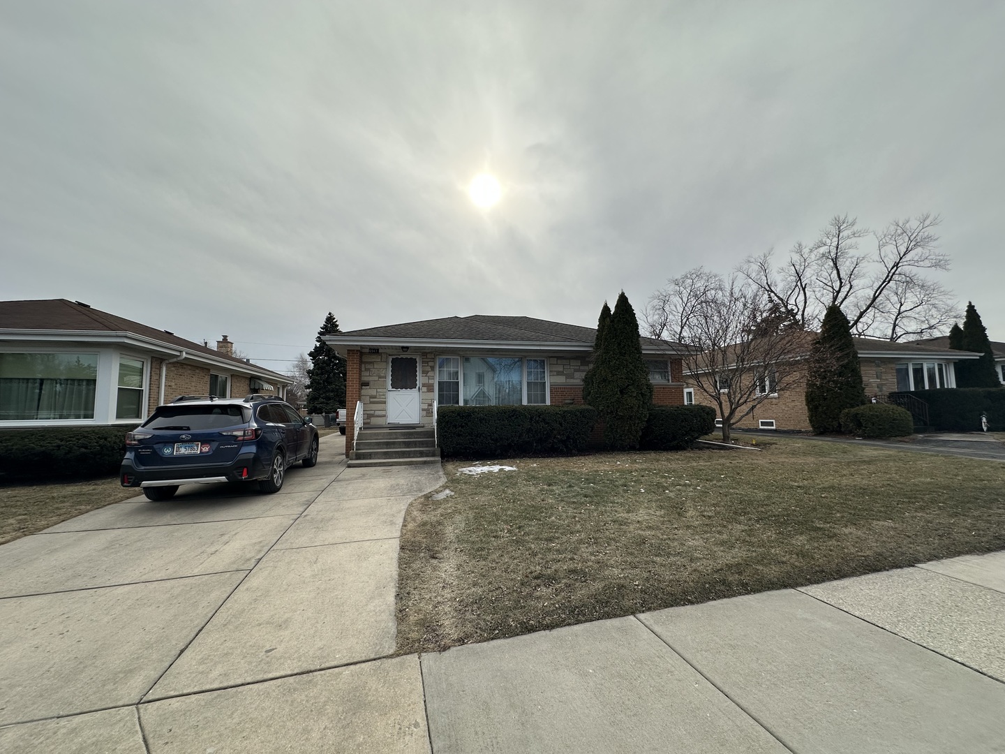 6947 W Howard Street