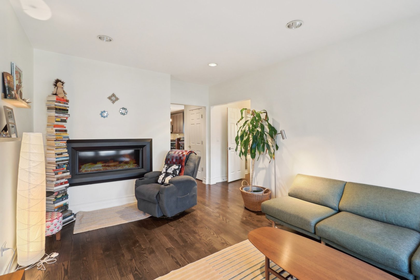 1637 W Olive Avenue Unit: 1