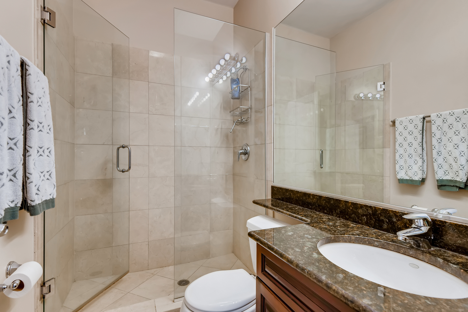 1518 N Hudson Avenue Unit: 3