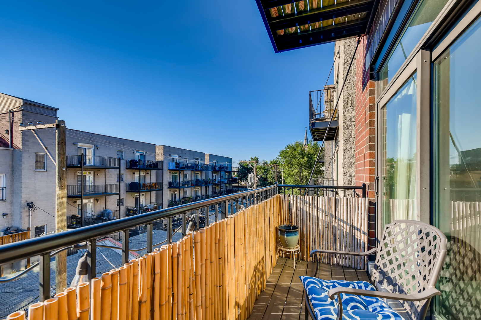 1518 N Hudson Avenue Unit: 3