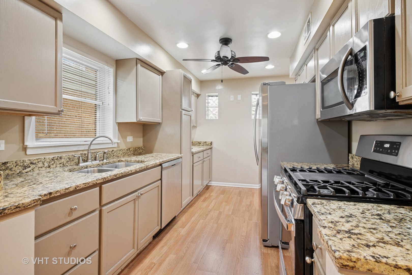 6037 N Kedvale Avenue