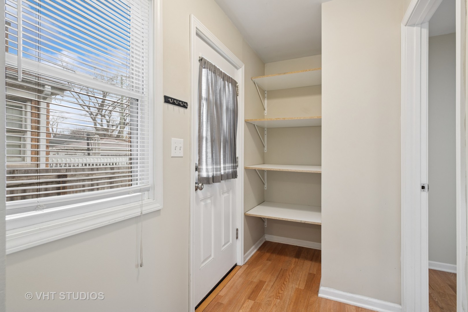 6037 N Kedvale Avenue