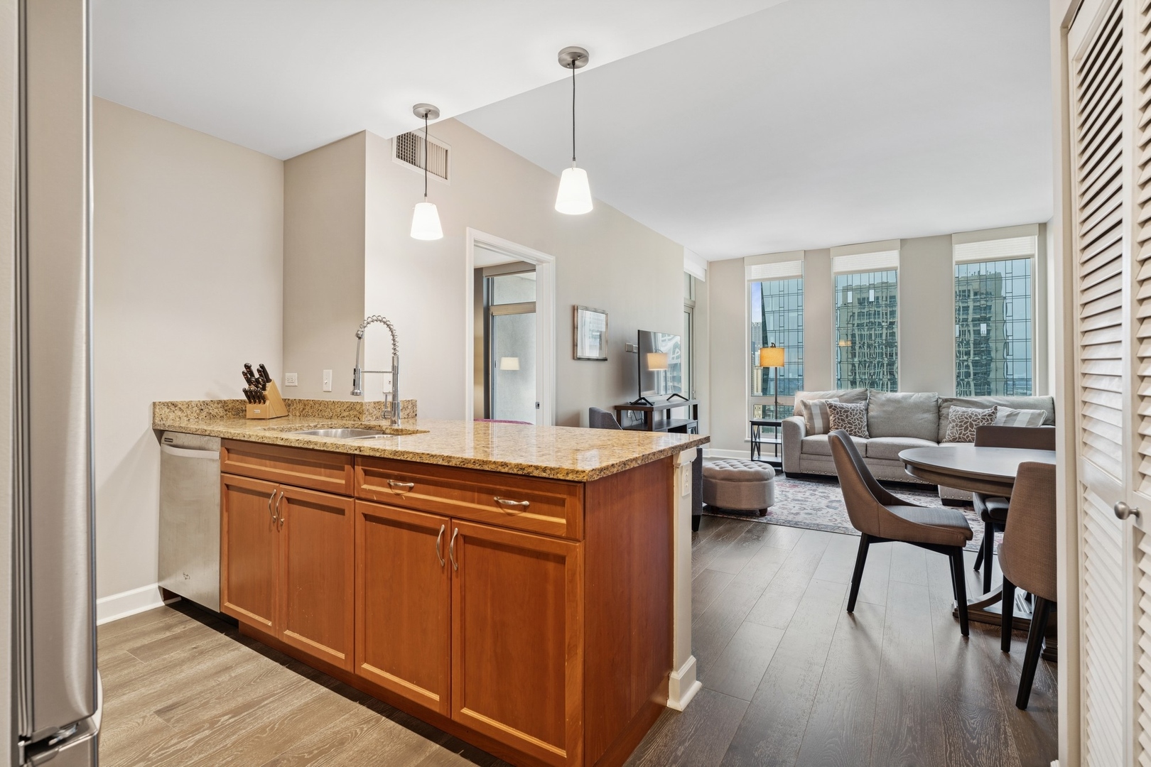 1400 S Michigan Avenue Unit: 2107