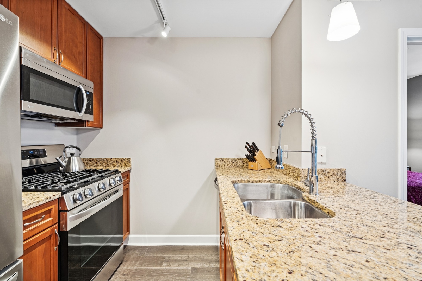 1400 S Michigan Avenue Unit: 2107