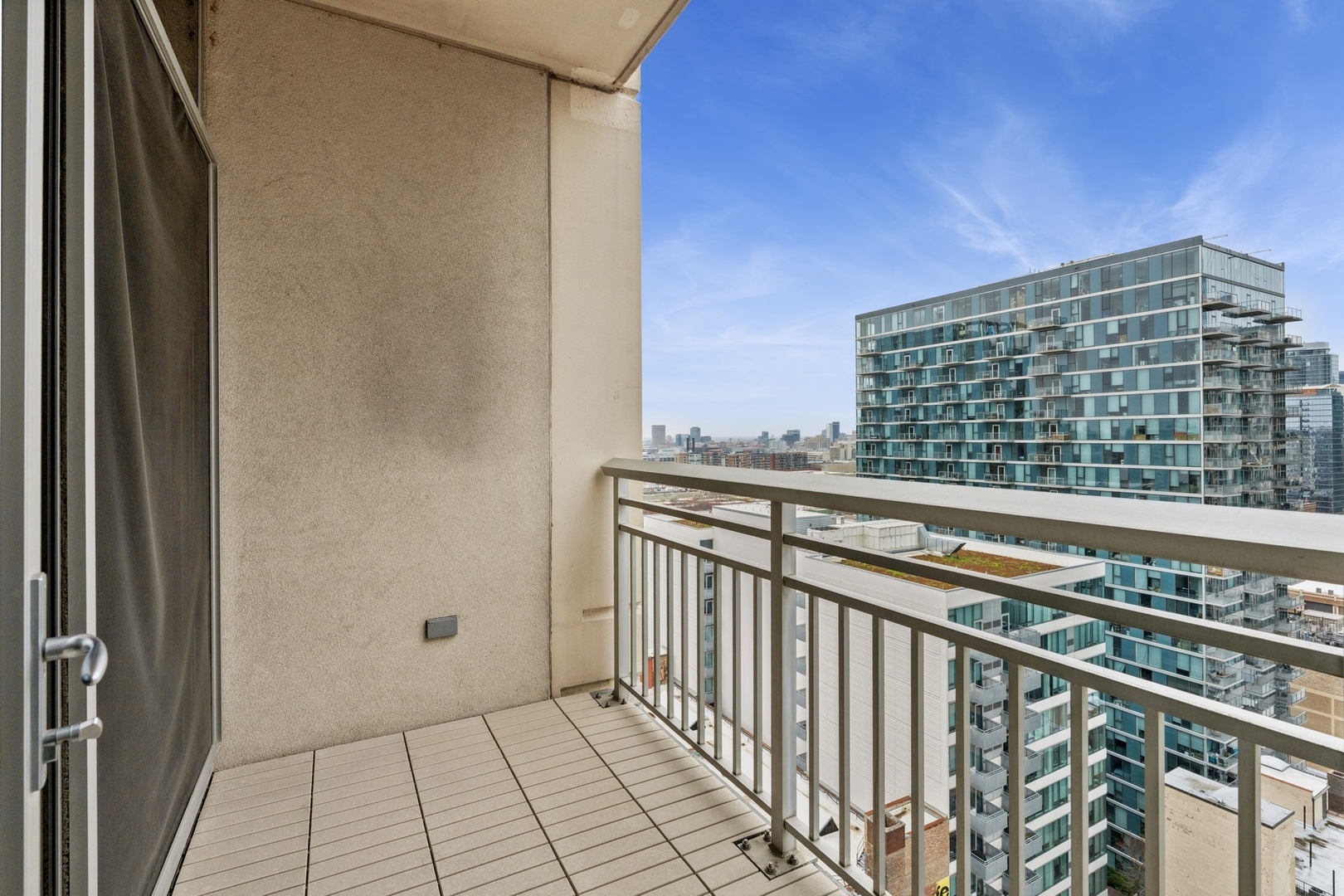 1400 S Michigan Avenue Unit: 2107