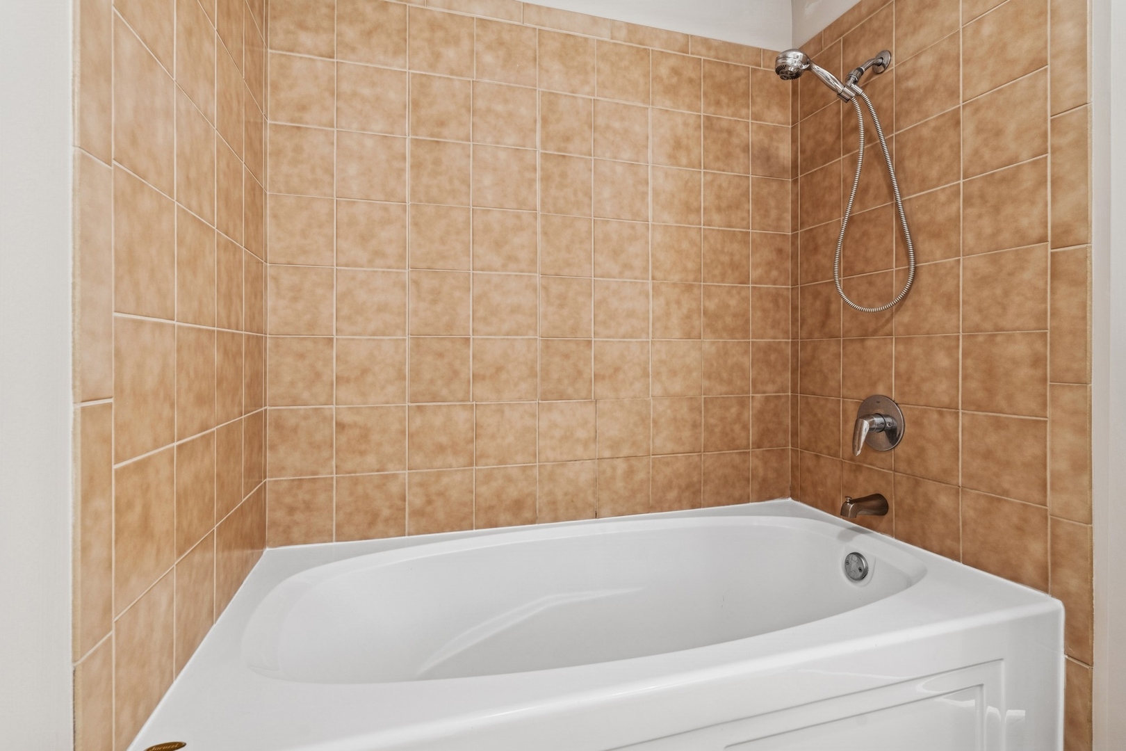 1400 S Michigan Avenue Unit: 2107