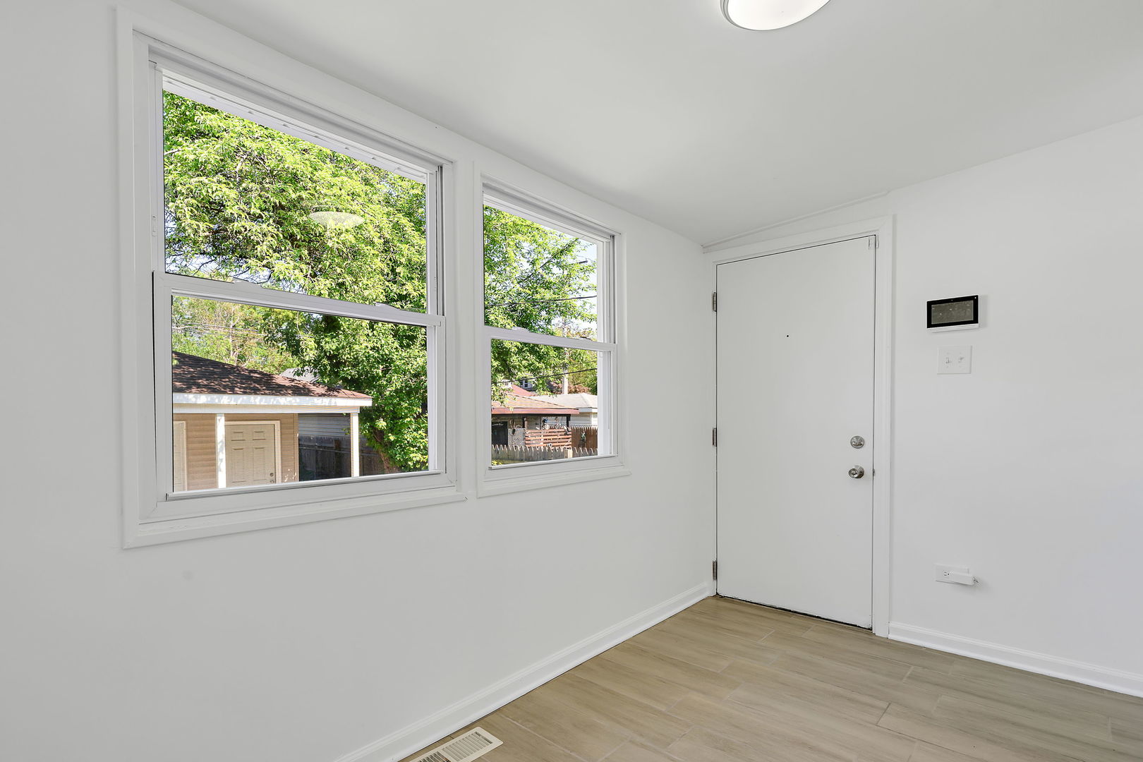 7709 S Eberhart Avenue