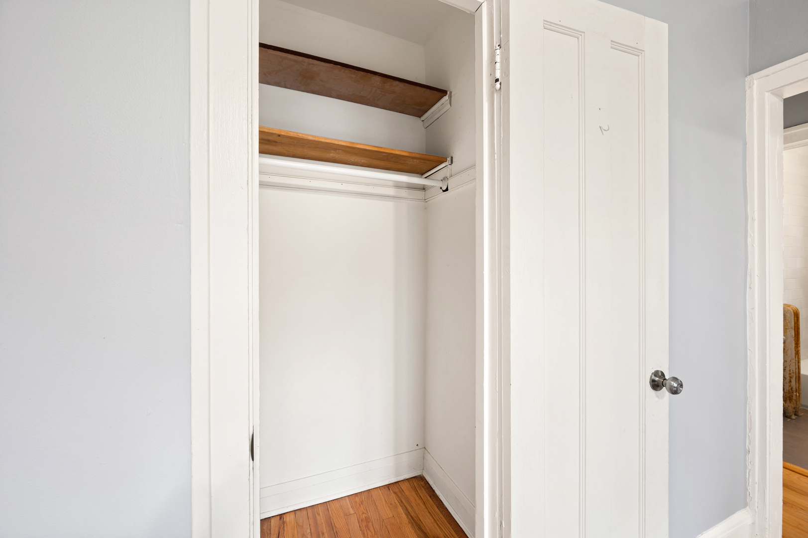 2420 N Kilbourn Avenue