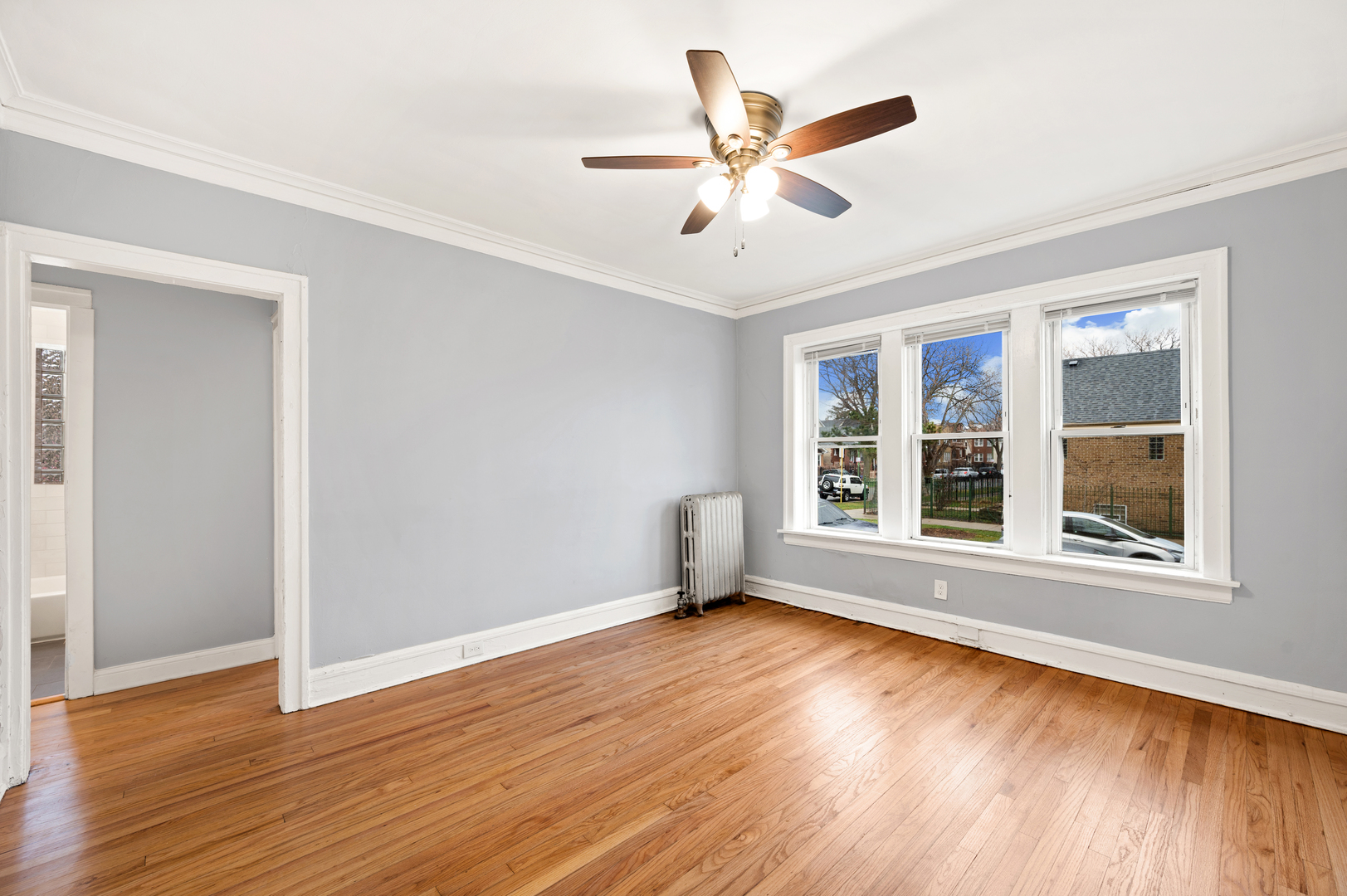 2420 N Kilbourn Avenue