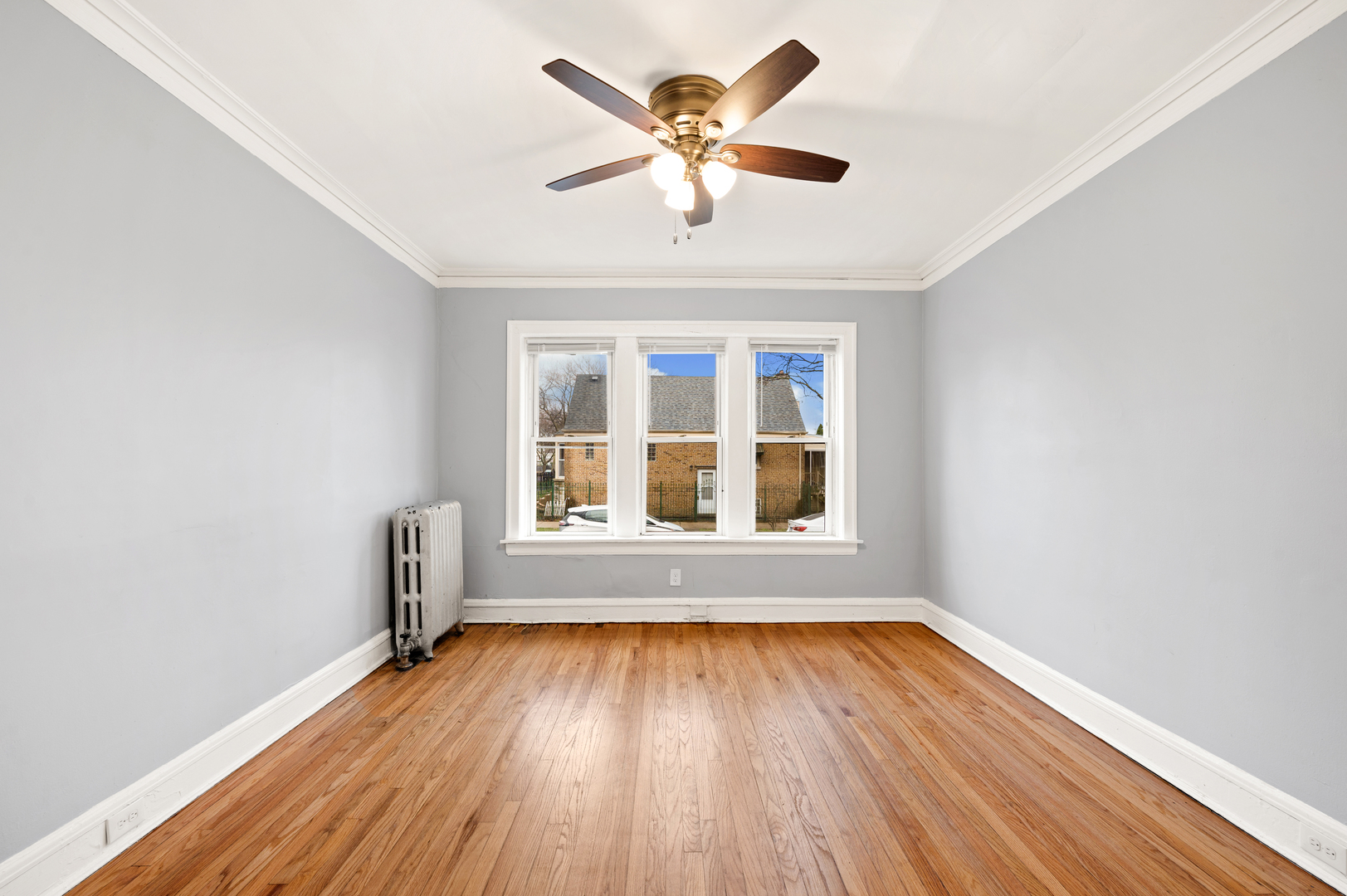 2420 N Kilbourn Avenue