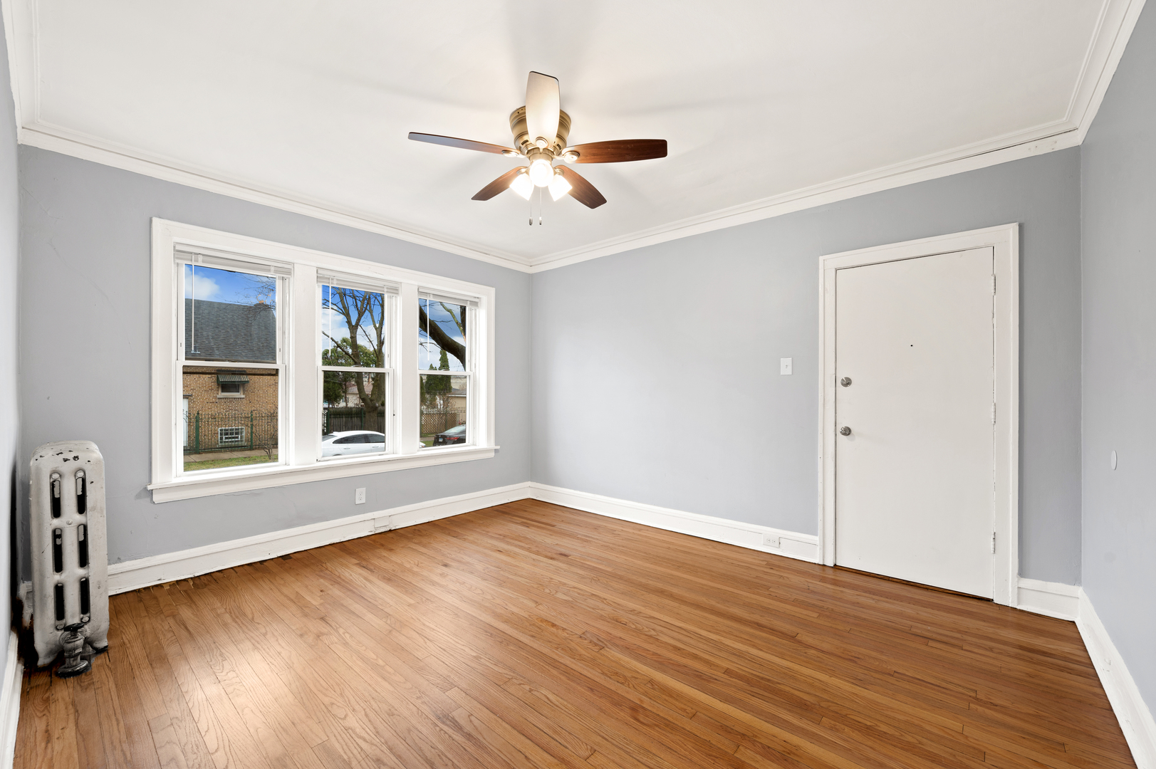 2420 N Kilbourn Avenue