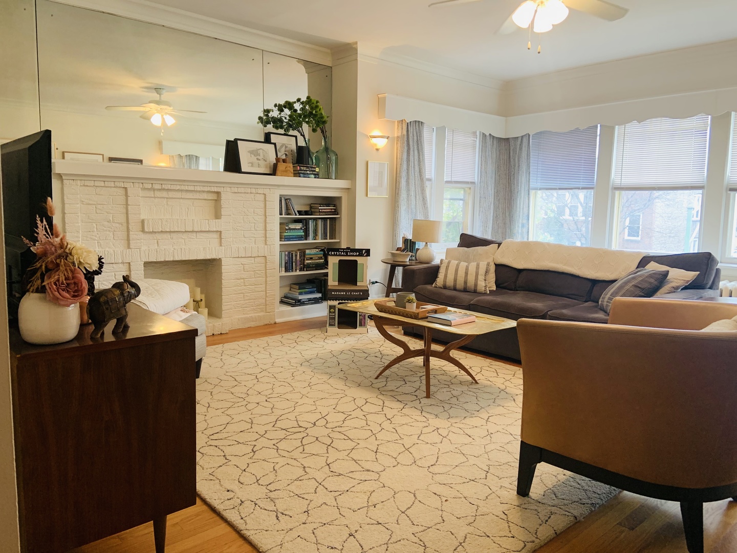 6712 N Maplewood Avenue