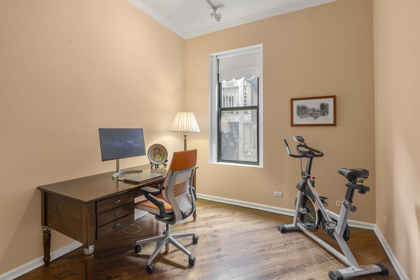 2541 N Racine Avenue Unit: 2