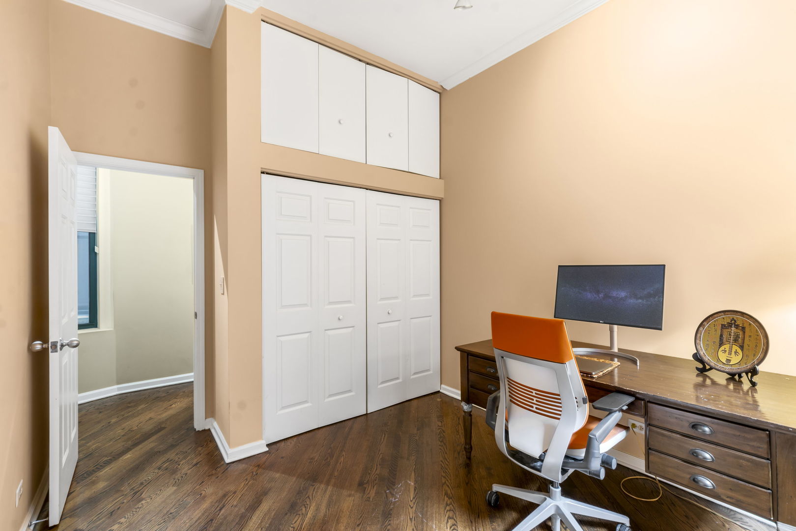 2541 N Racine Avenue Unit: 2