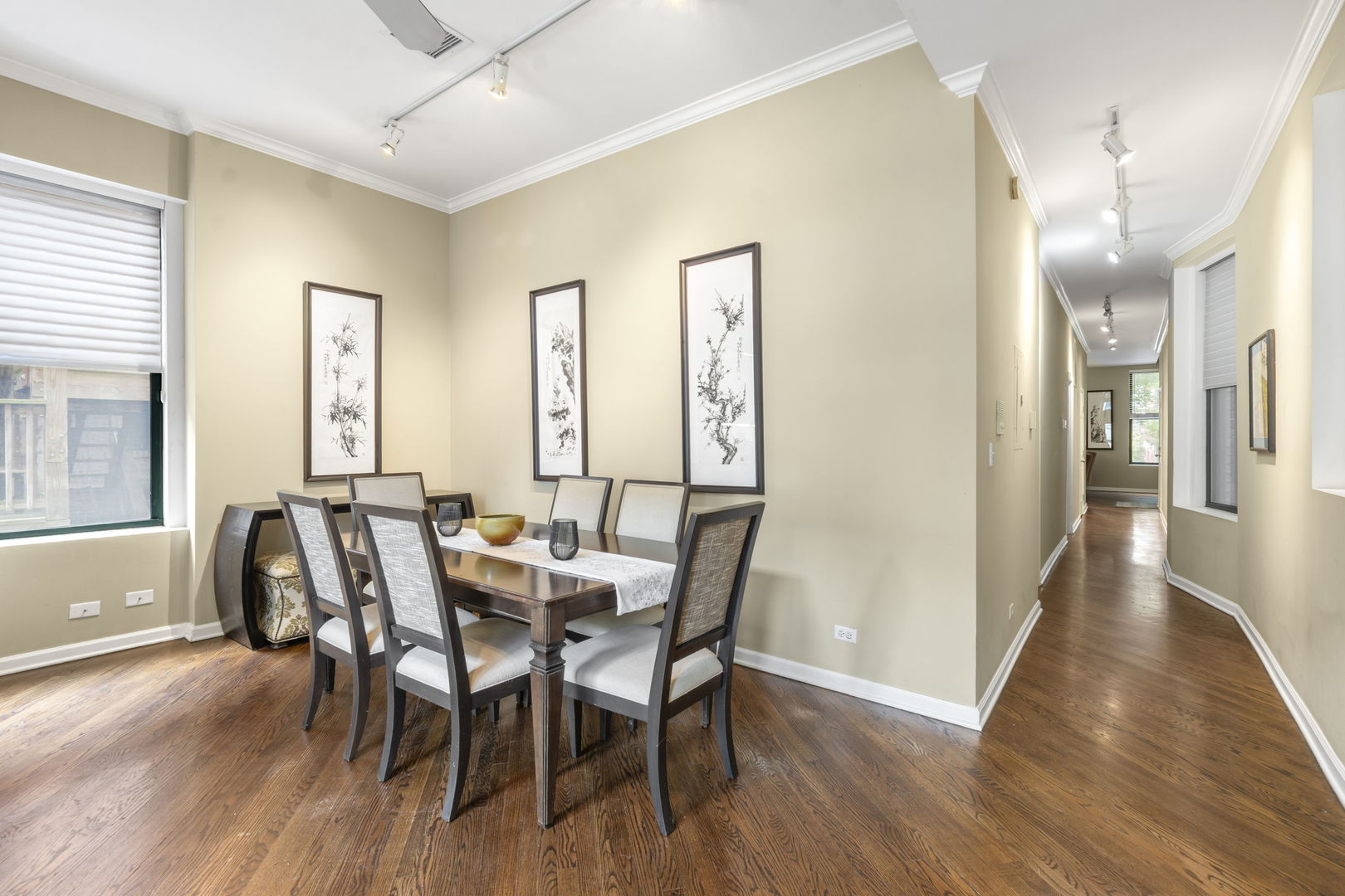 2541 N Racine Avenue Unit: 2