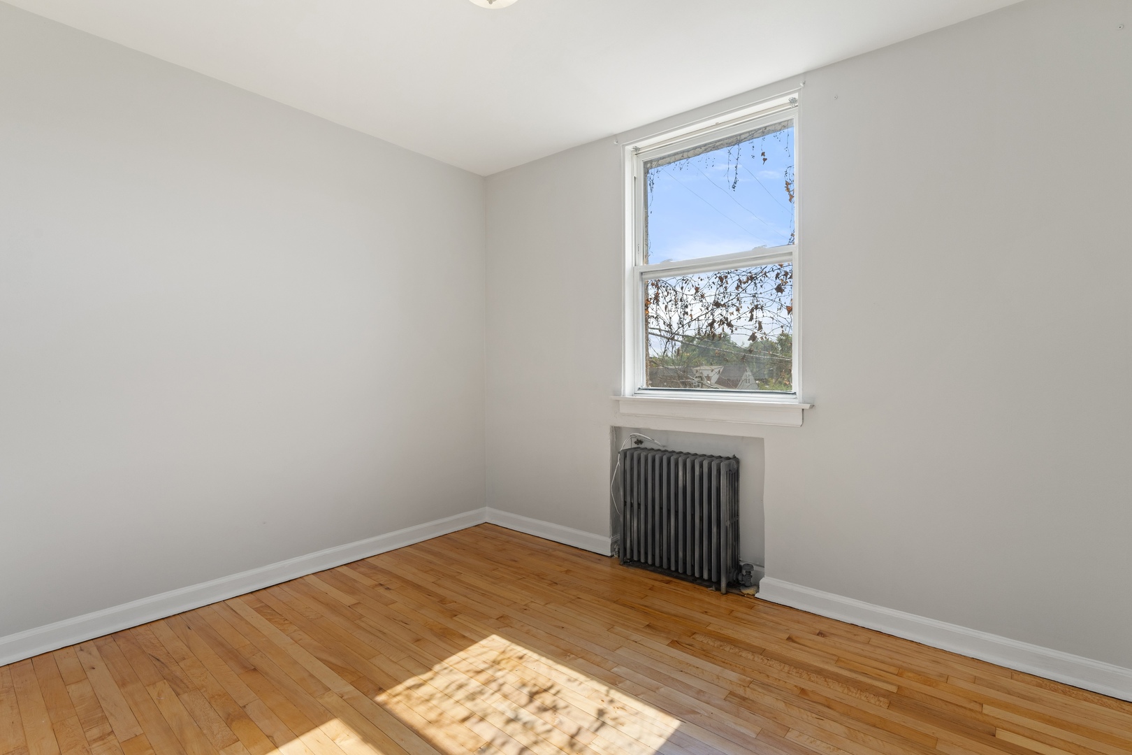 2335 N Merrimac Avenue