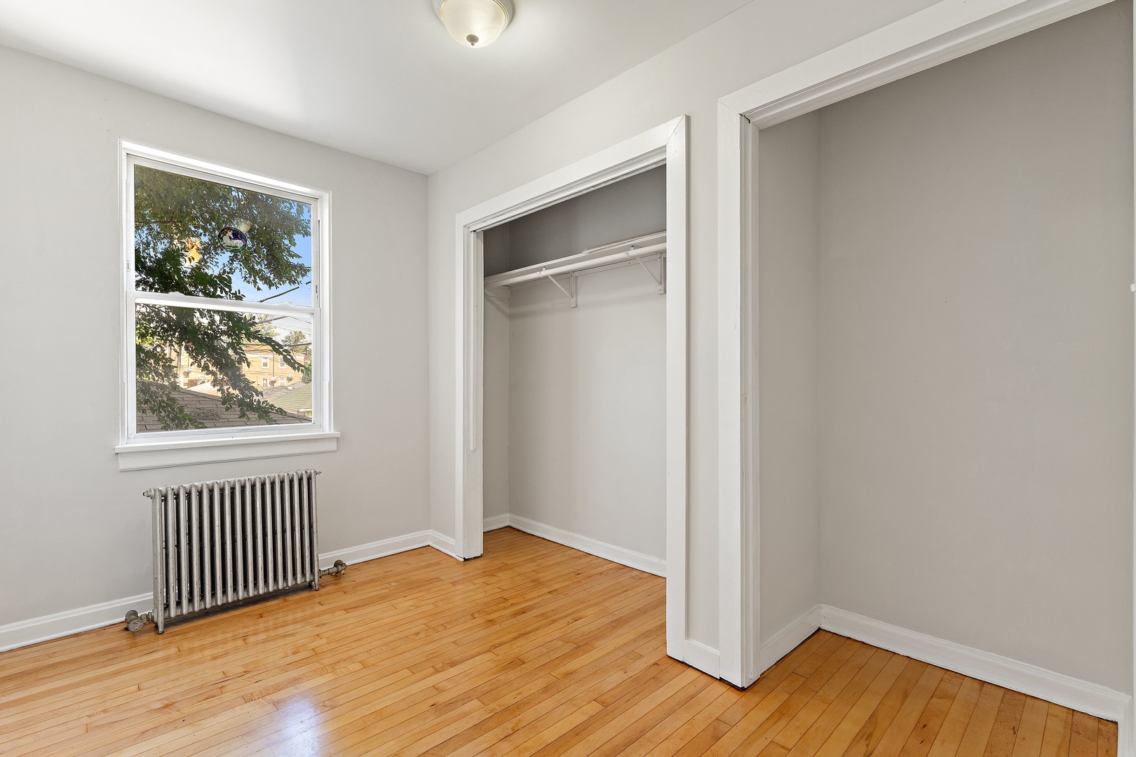 2335 N Merrimac Avenue