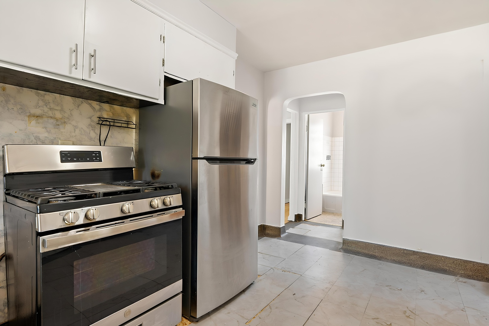 2335 N Merrimac Avenue