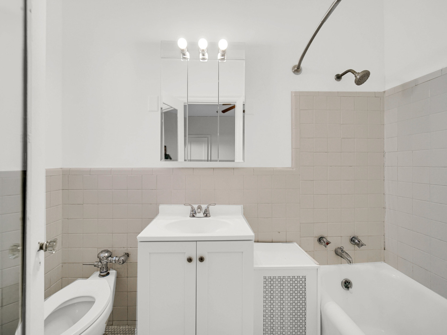 5000 S Cornell Avenue Unit: 6C