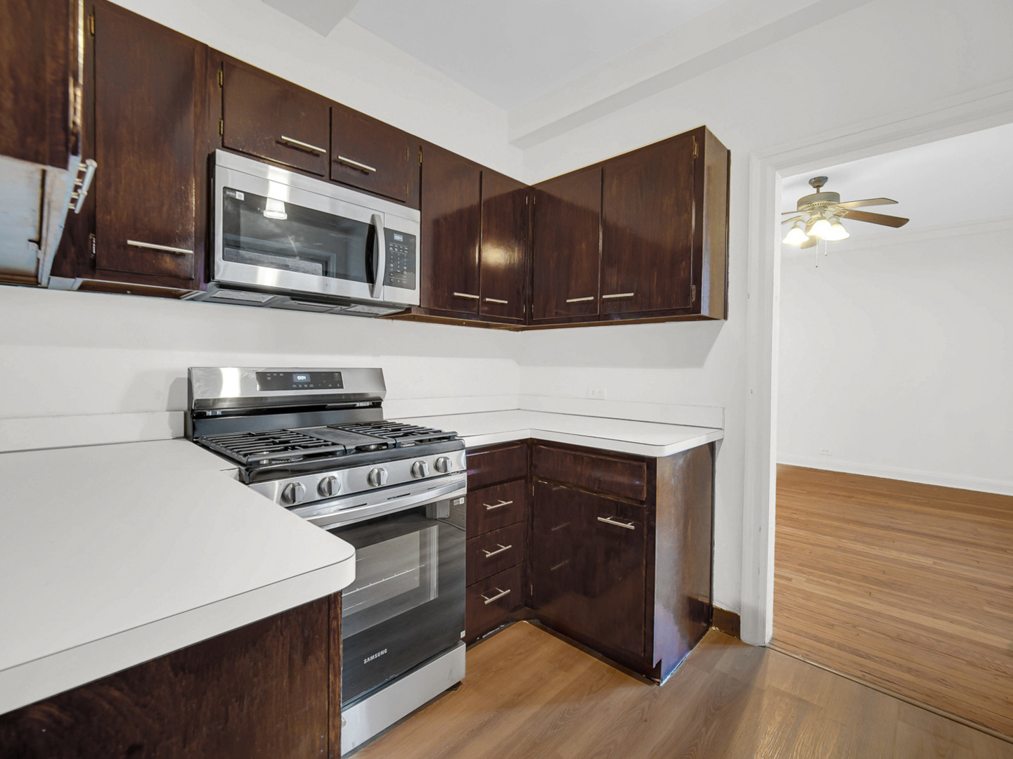 5000 S Cornell Avenue Unit: 6C