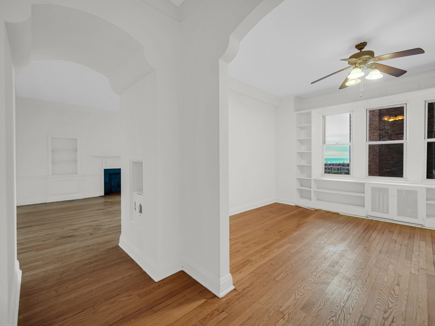 5000 S Cornell Avenue Unit: 6C