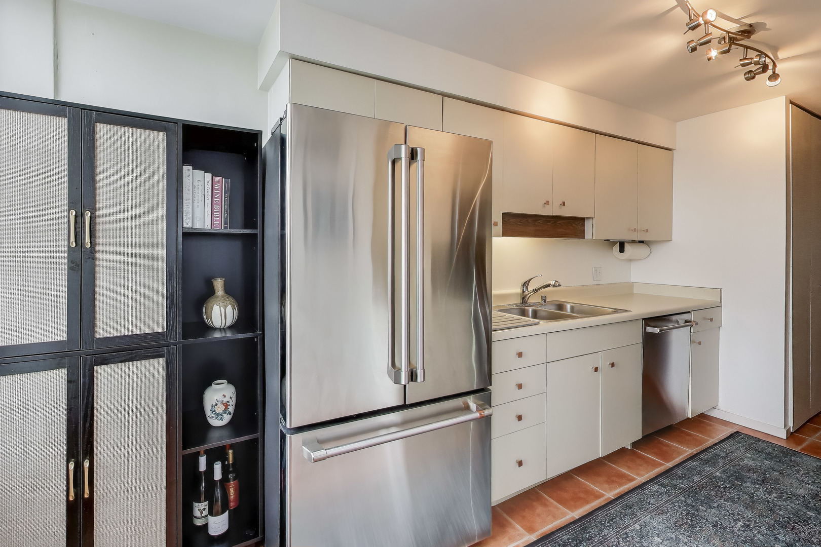 1230 N State Parkway Unit: 19C