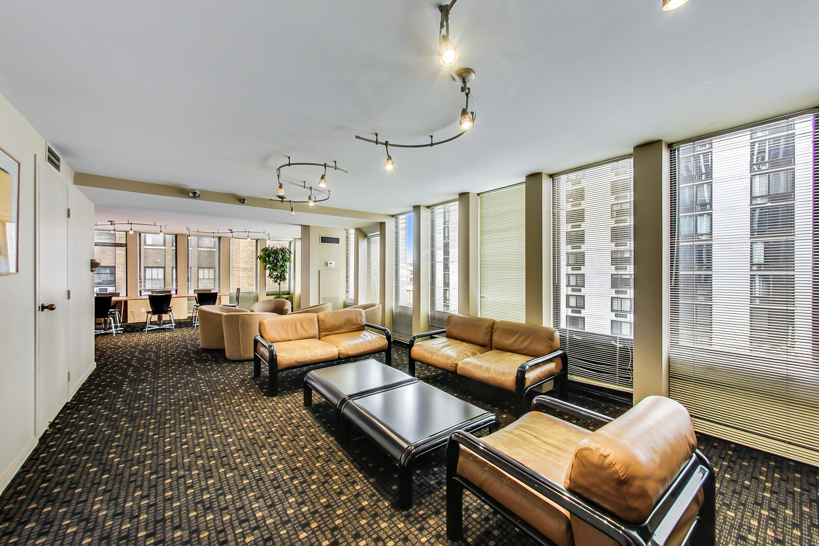 1230 N State Parkway Unit: 19C