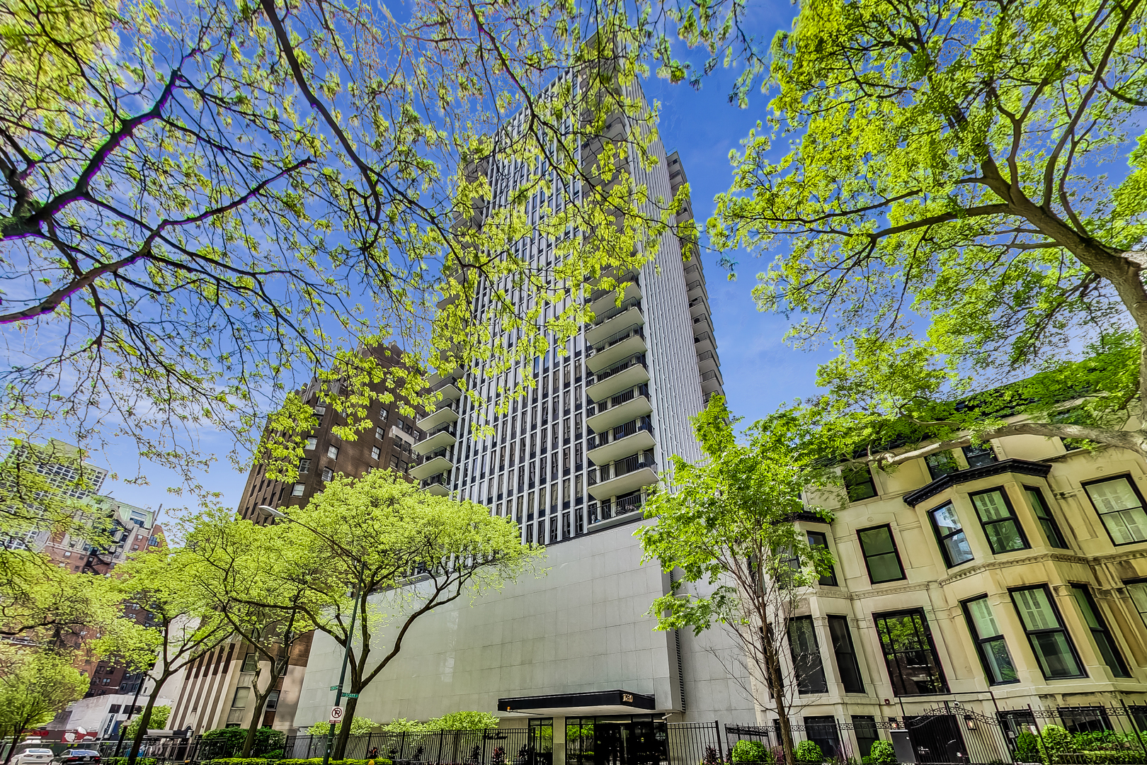 1230 N State Parkway Unit: 19C