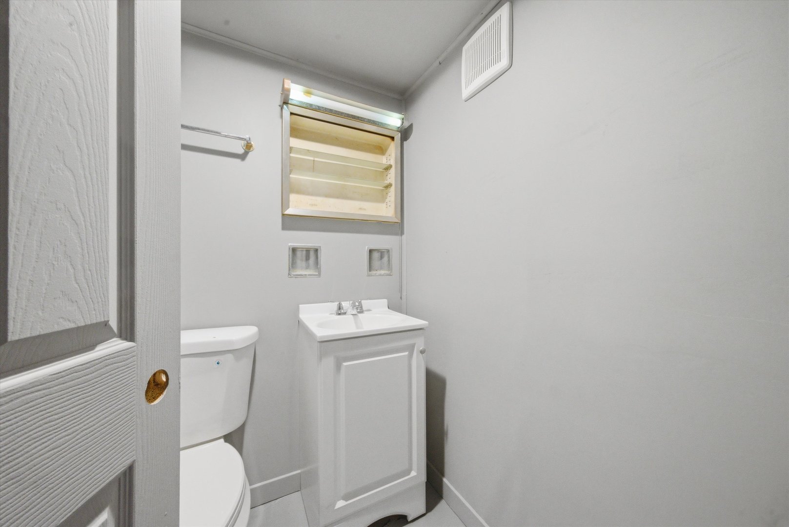 8121 S Commercial Avenue