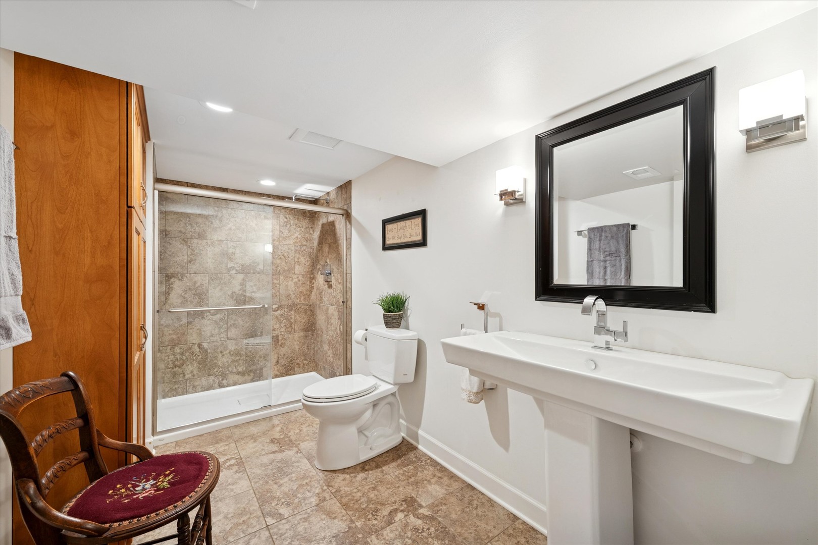 1908 Sunnyside Avenue