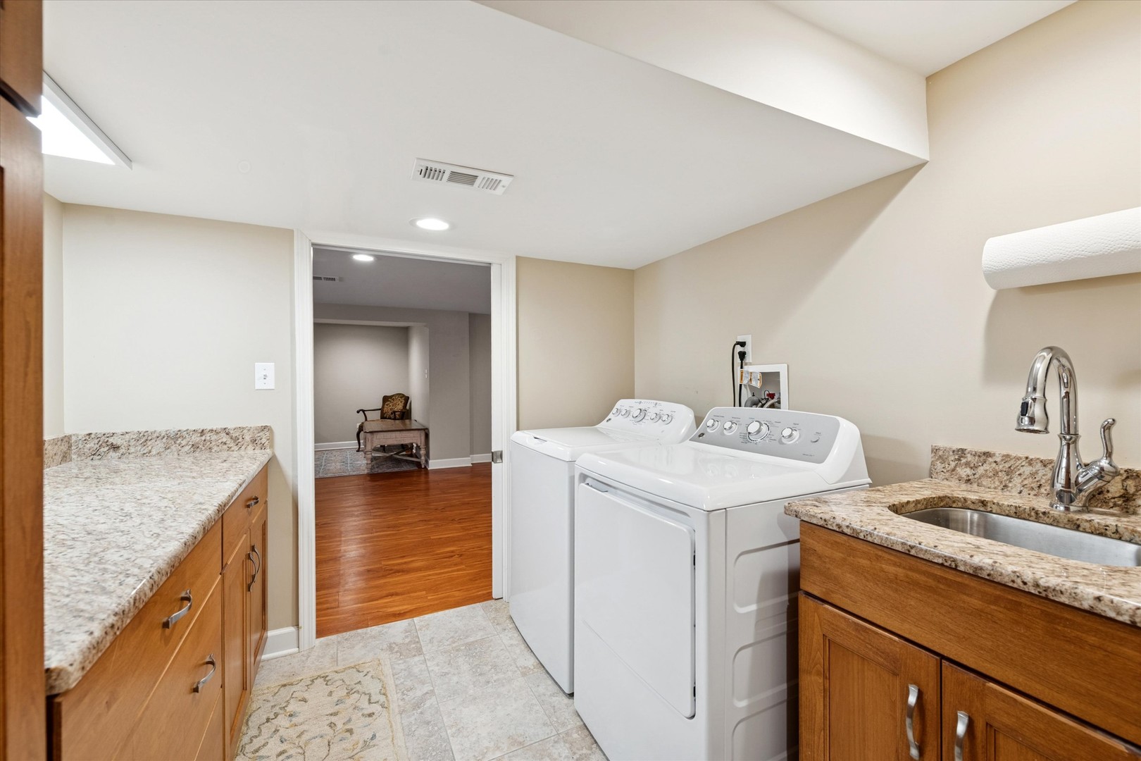 1908 Sunnyside Avenue