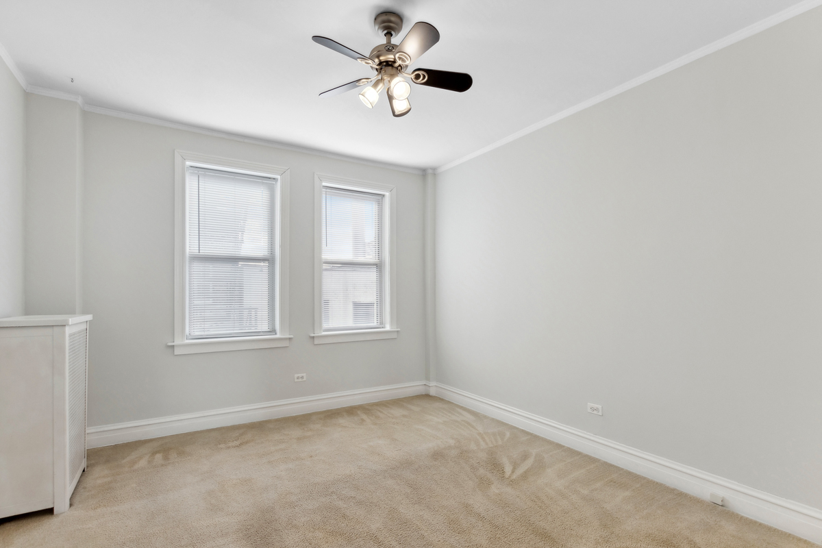 1205 W Sherwin Avenue Unit: 805