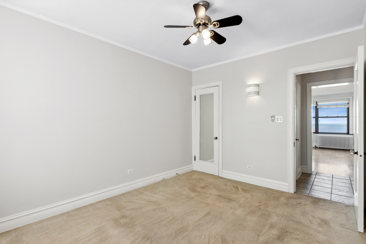 1205 W Sherwin Avenue Unit: 805