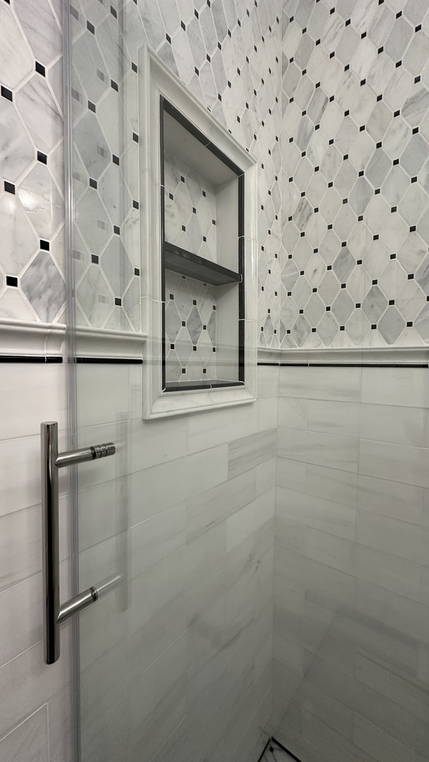 1205 W Sherwin Avenue Unit: 805