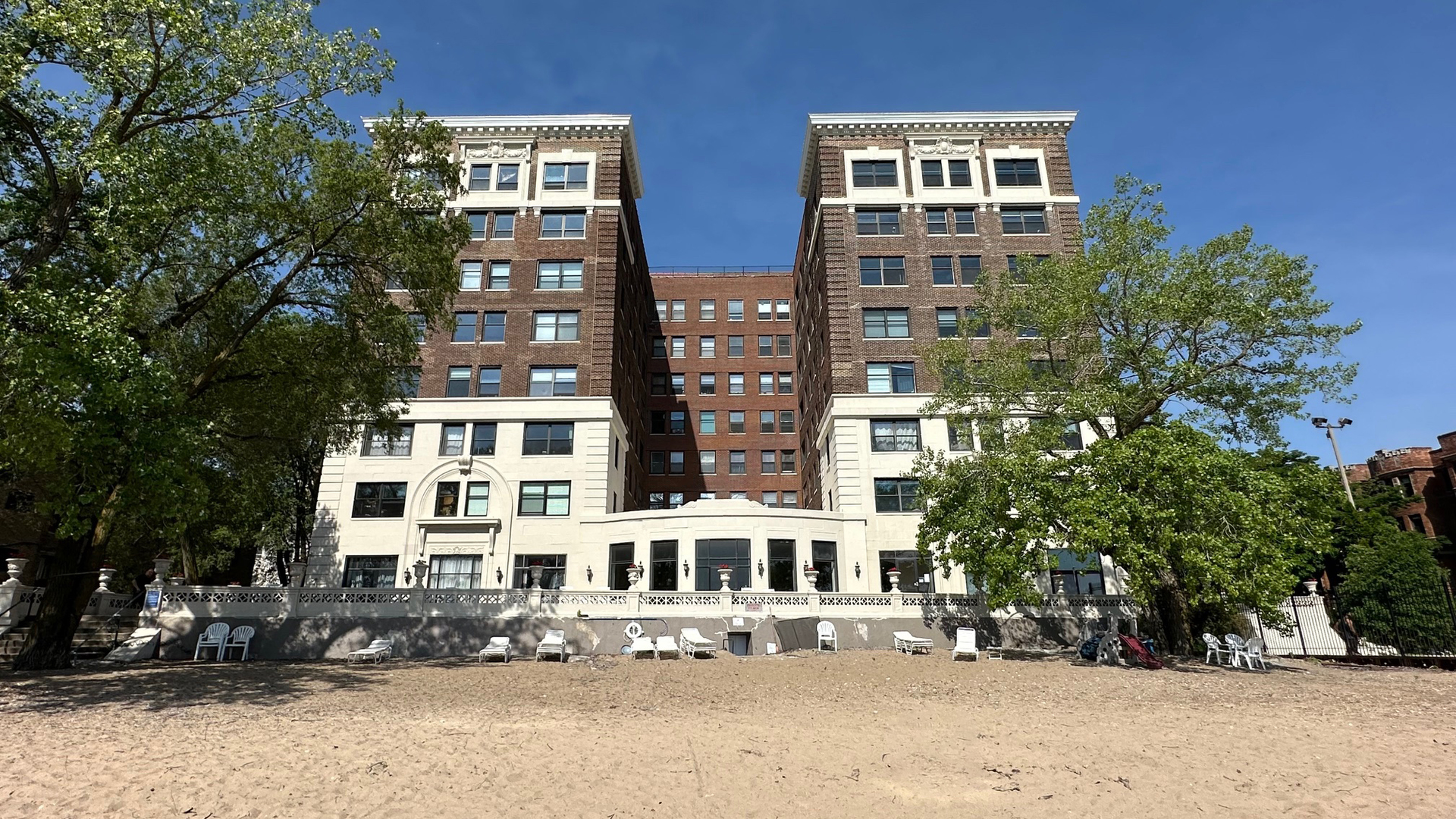 1205 W Sherwin Avenue Unit: 805