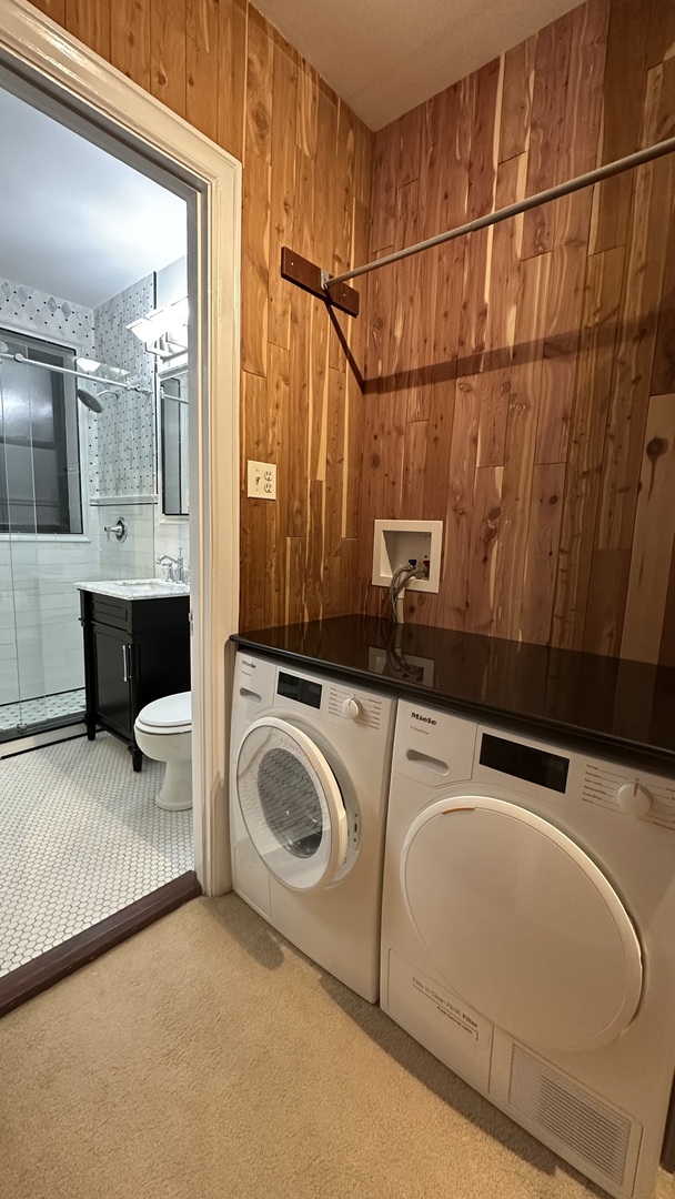 1205 W Sherwin Avenue Unit: 805