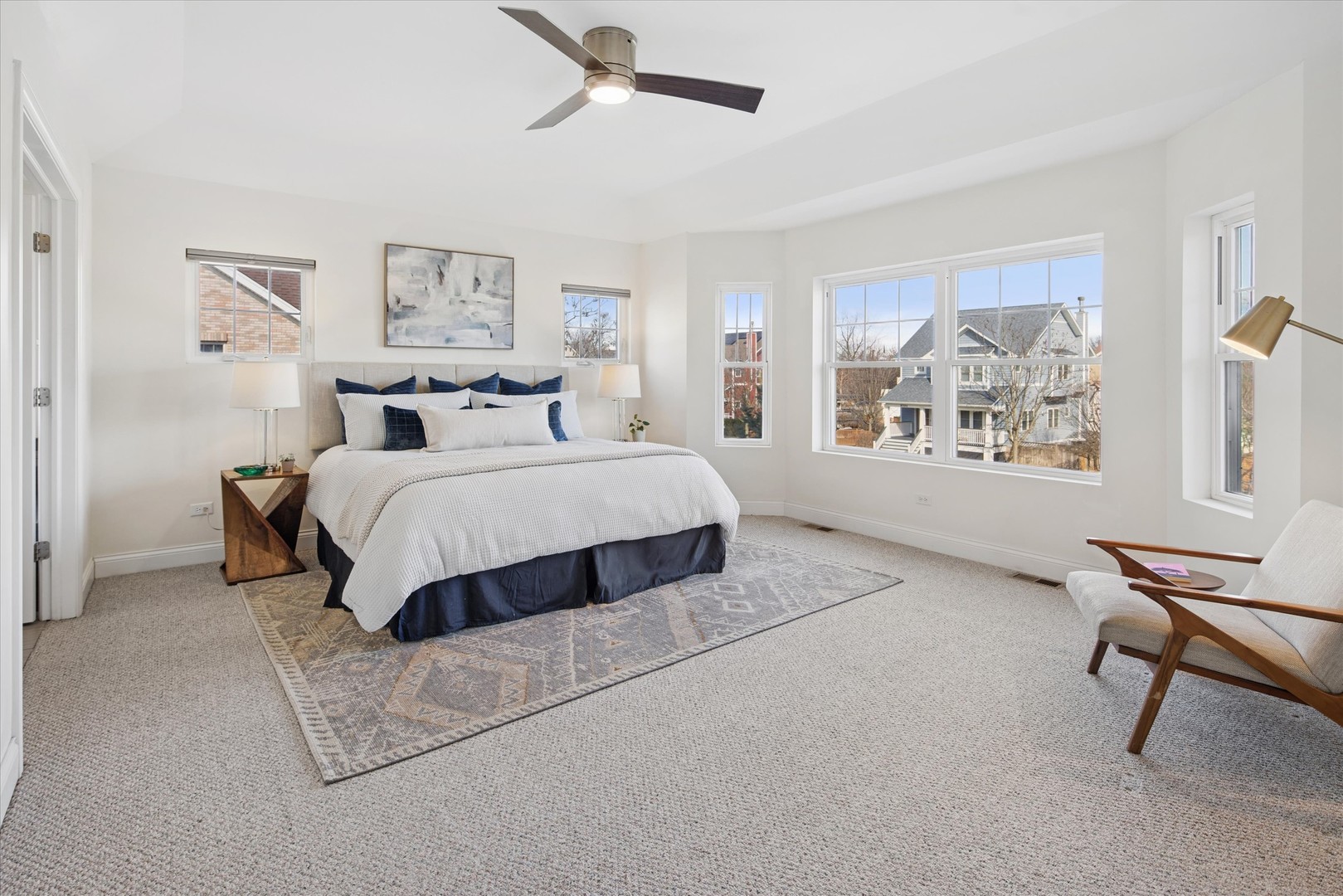 5658 N Latrobe Avenue