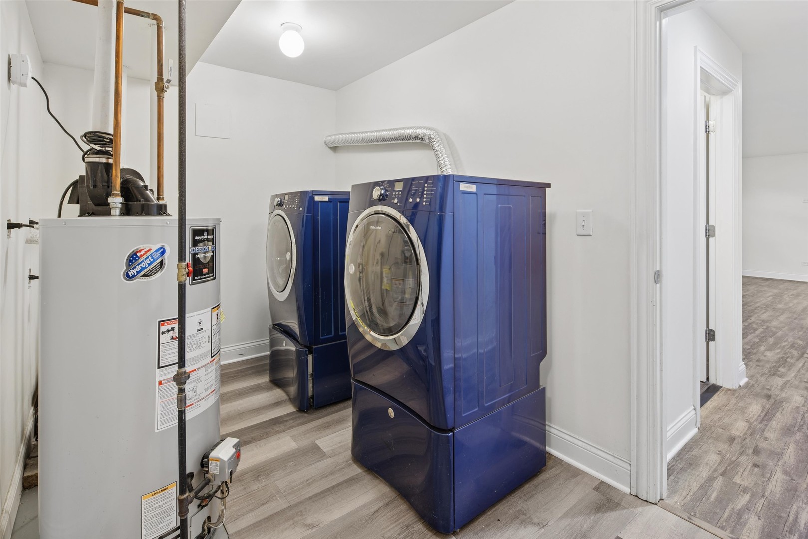 5658 N Latrobe Avenue