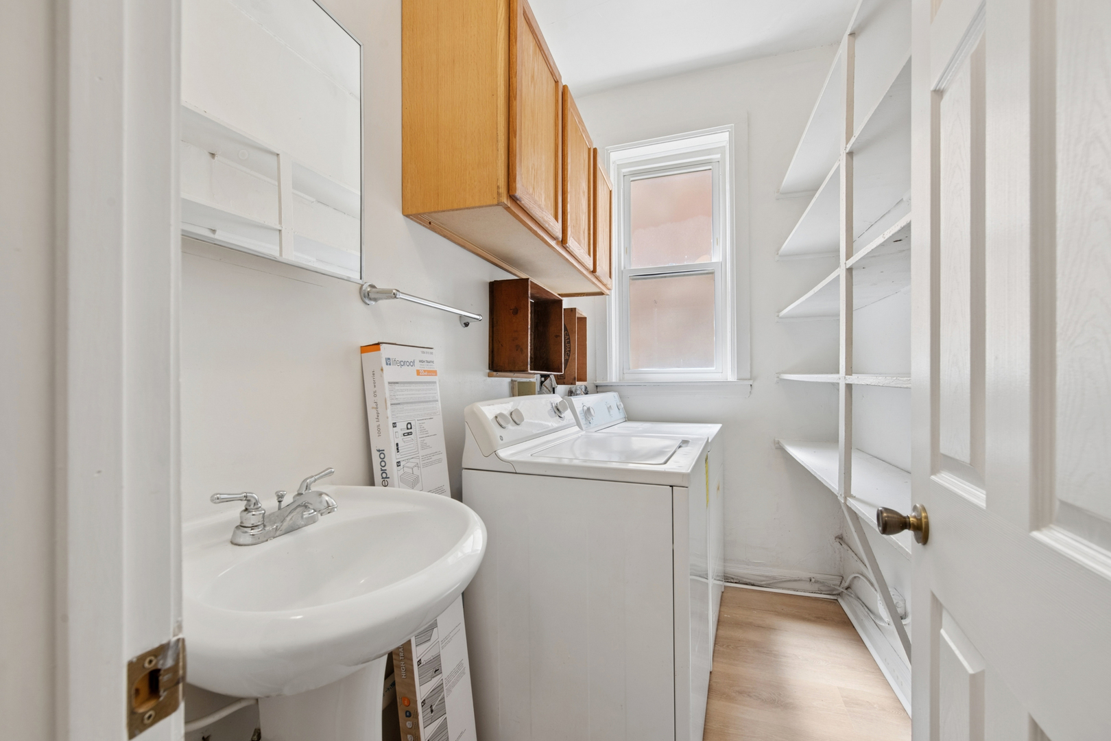 5715 S Blackstone Avenue Unit: 2S