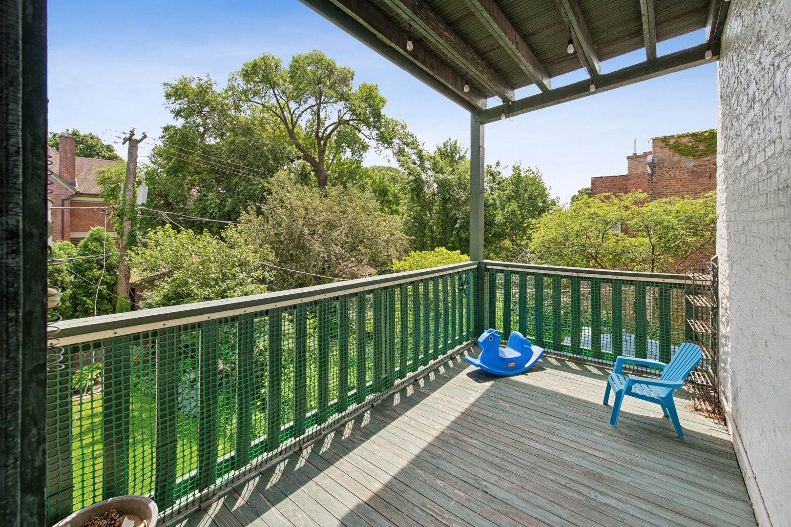 5715 S Blackstone Avenue Unit: 2S